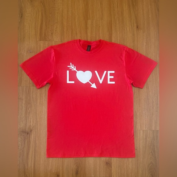 Love shirt - Picture 1 of 2
